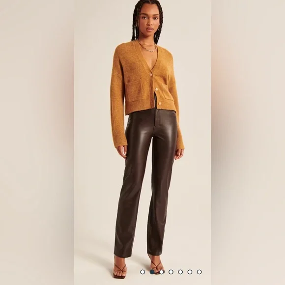 Abercrombie & Fitch Vegan Leather 90s Straight Ultra High Rise Pant - Picture 2 of 9
